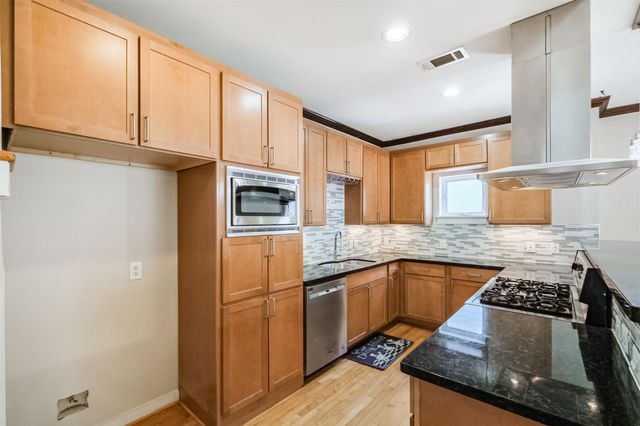 2364 Arlington Street, Houston, TX 77008