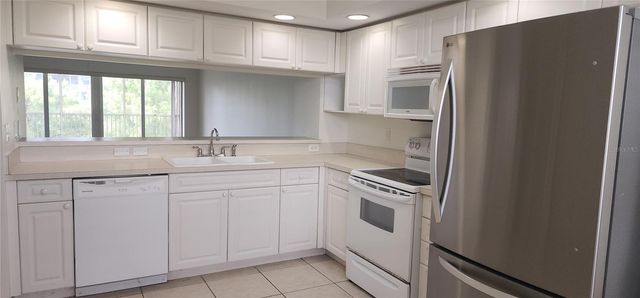 960 STARKEY ROAD 3302, Largo, FL 33771