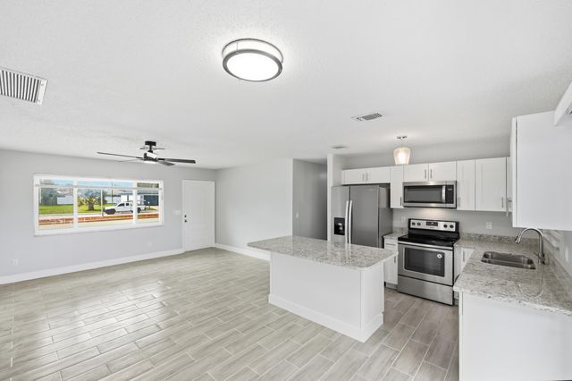 651 SE Port St Lucie Boulevard, Port St. Lucie, FL 34984, Port St Lucie, FL 34984