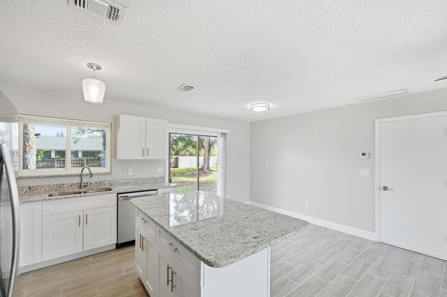 651 SE Port St Lucie Boulevard, Port St. Lucie, FL 34984, Port St Lucie, FL 34984