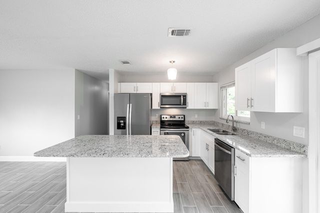 651 SE Port St Lucie Boulevard, Port St. Lucie, FL 34984, Port St Lucie, FL 34984