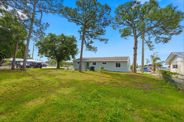 651 SE Port St Lucie Boulevard, Port St. Lucie, FL 34984, Port St Lucie, FL 34984