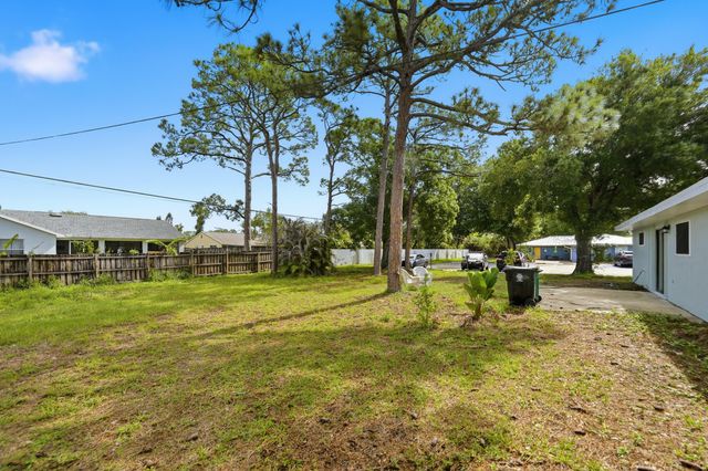 651 SE Port St Lucie Boulevard, Port St. Lucie, FL 34984, Port St Lucie, FL 34984