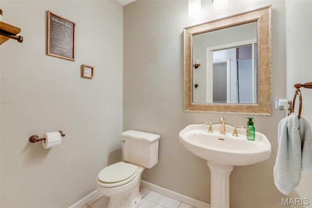 24 Meadow Woods Court, Edwardsville, IL 62025