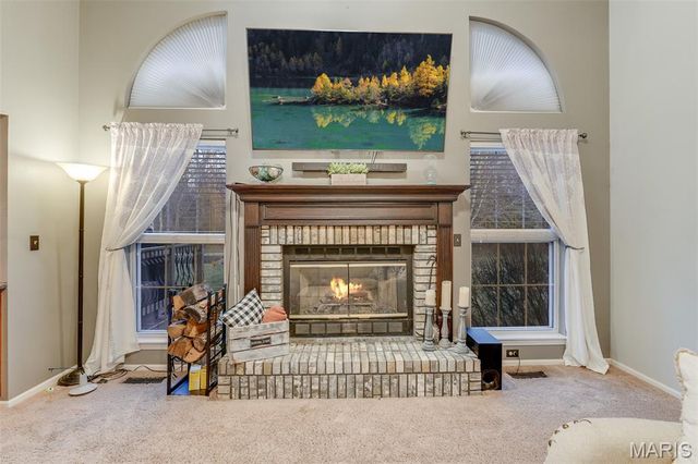 24 Meadow Woods Court, Edwardsville, IL 62025