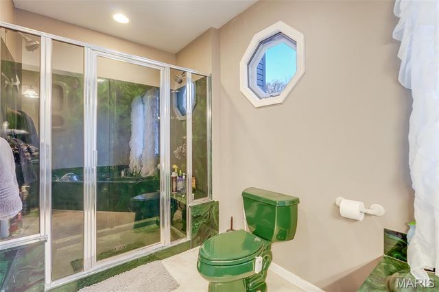 24 Meadow Woods Court, Edwardsville, IL 62025