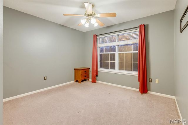 24 Meadow Woods Court, Edwardsville, IL 62025