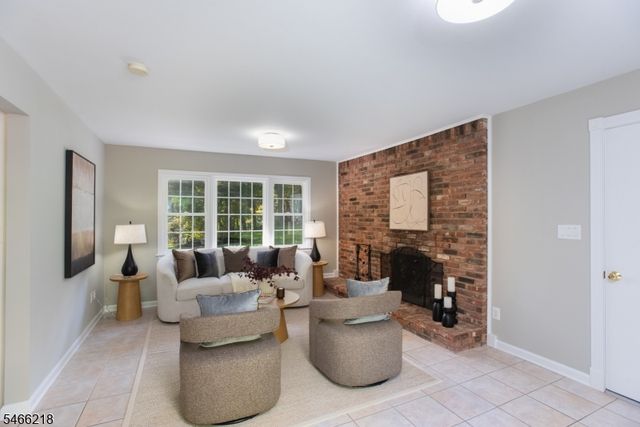 15 Quill Pen Way, Warren Twp., NJ 07059
