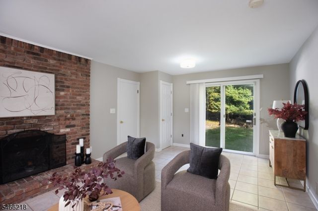 15 Quill Pen Way, Warren Twp., NJ 07059