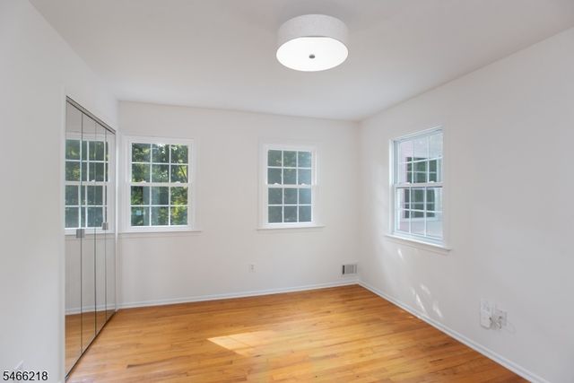 15 Quill Pen Way, Warren Twp., NJ 07059