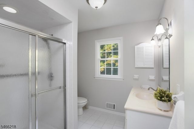 15 Quill Pen Way, Warren Twp., NJ 07059
