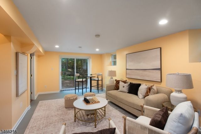 15 Quill Pen Way, Warren Twp., NJ 07059