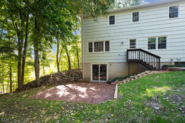15 Quill Pen Way, Warren Twp., NJ 07059