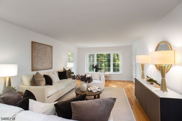 15 Quill Pen Way, Warren Twp., NJ 07059