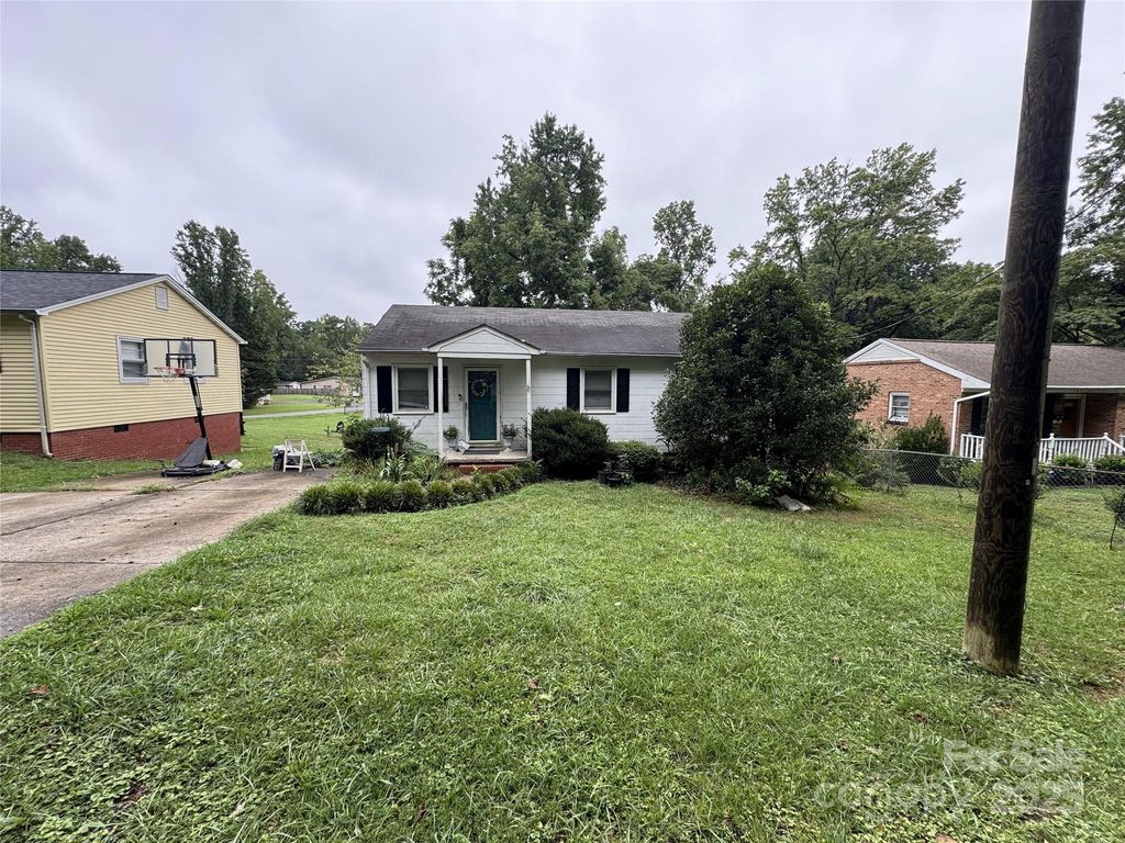 503 Caroline Avenue, Lowell, NC 28098