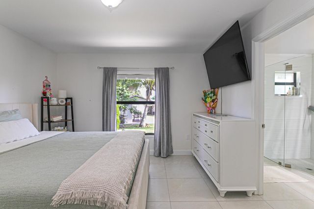 5803 Lime Road, West Palm Beach, FL 33413