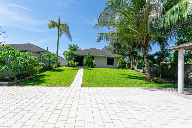 5803 Lime Road, West Palm Beach, FL 33413