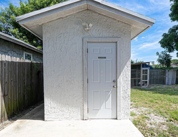 5803 Lime Road, West Palm Beach, FL 33413