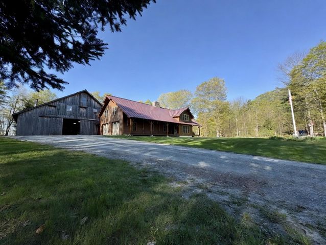 817 Topsham Road, Newbury, VT 05051