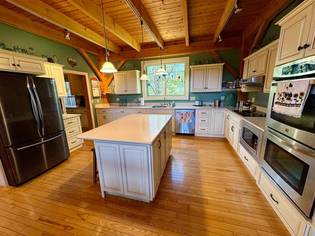 817 Topsham Road, Newbury, VT 05051