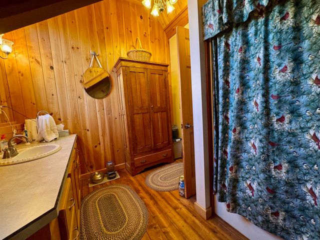 817 Topsham Road, Newbury, VT 05051