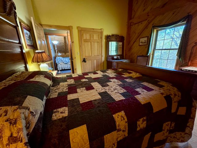 817 Topsham Road, Newbury, VT 05051
