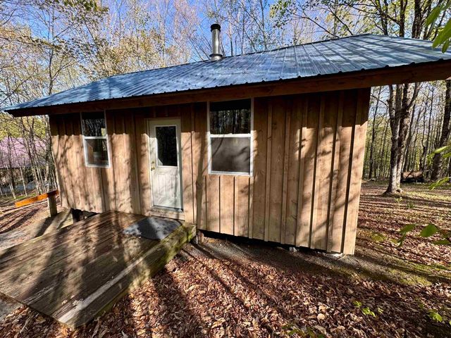 817 Topsham Road, Newbury, VT 05051