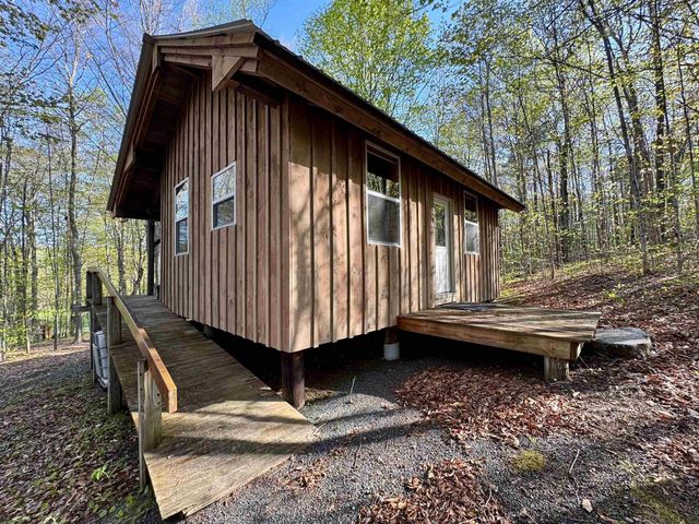 817 Topsham Road, Newbury, VT 05051