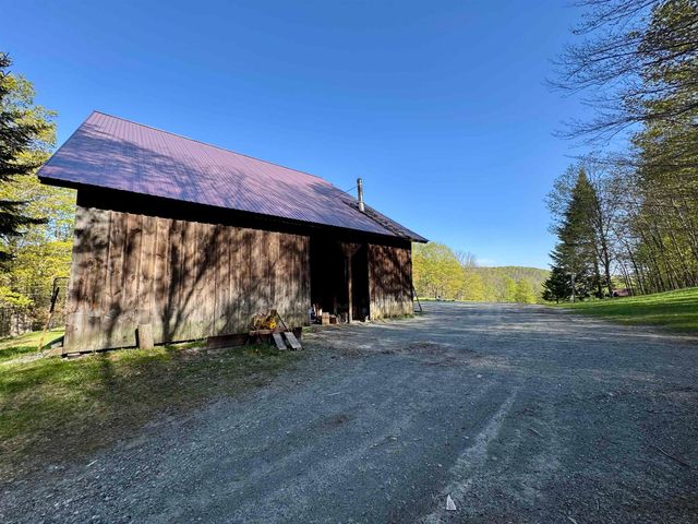 817 Topsham Road, Newbury, VT 05051