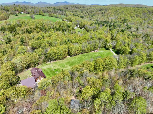 817 Topsham Road, Newbury, VT 05051