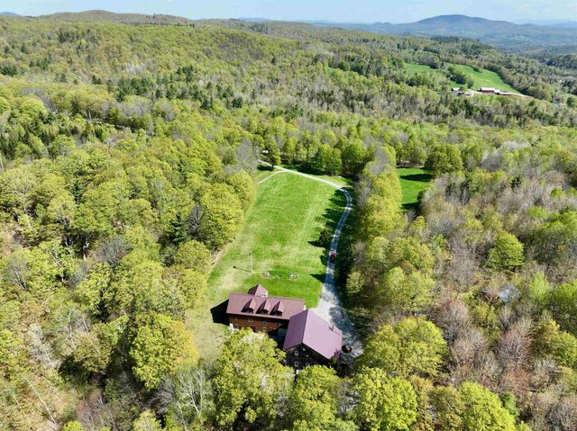 817 Topsham Road, Newbury, VT 05051