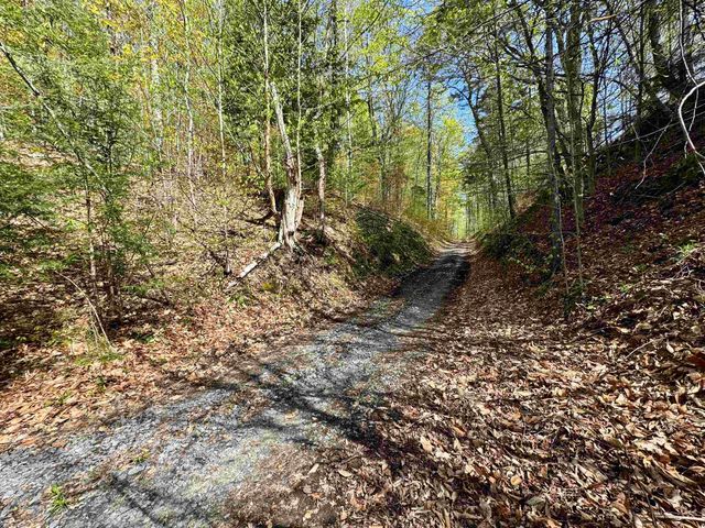 817 Topsham Road, Newbury, VT 05051