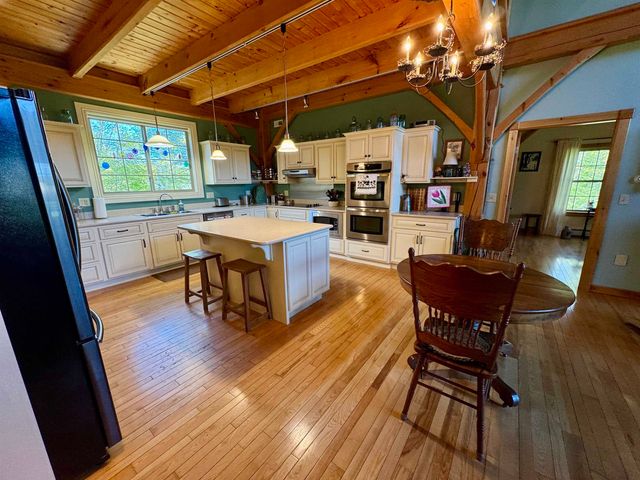817 Topsham Road, Newbury, VT 05051