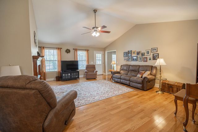 174 Old Pond Road SE, Cleveland, TN 37323