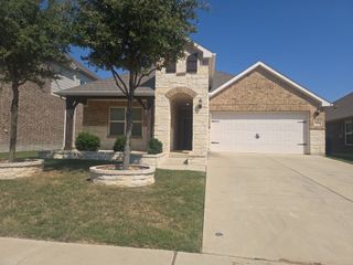 952 Pinnacle Ridge Road, Fort Worth, TX 76052