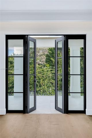 4191 Battersea Rd, Miami, FL 33133