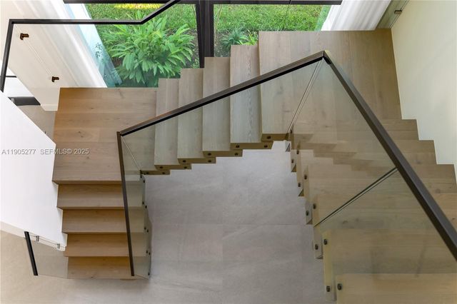 4191 Battersea Rd, Miami, FL 33133