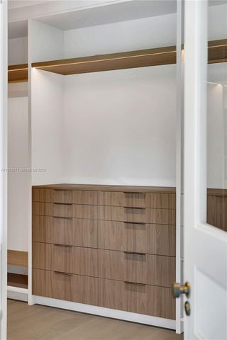 4191 Battersea Rd, Miami, FL 33133