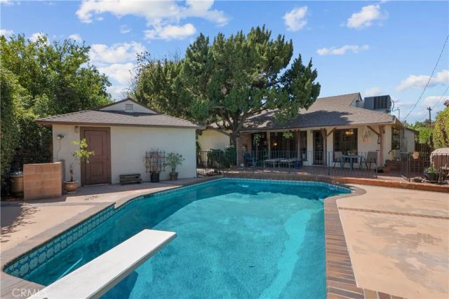 17231 Lanark, Van Nuys, CA 91406