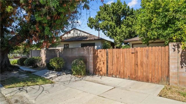 17231 Lanark, Van Nuys, CA 91406