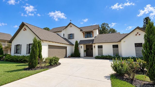 17909 Pecan Shadows Dr, Baton Rouge, LA 70810