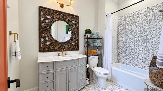 17909 Pecan Shadows Dr, Baton Rouge, LA 70810