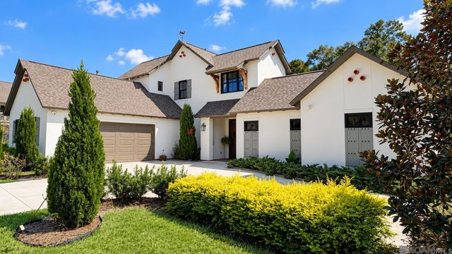 17909 Pecan Shadows Dr, Baton Rouge, LA 70810