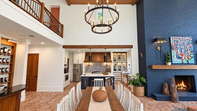 17909 Pecan Shadows Dr, Baton Rouge, LA 70810