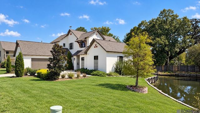 17909 Pecan Shadows Dr, Baton Rouge, LA 70810