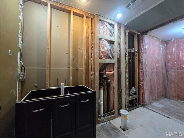 3655 Seville Drive, Florissant, MO 63033