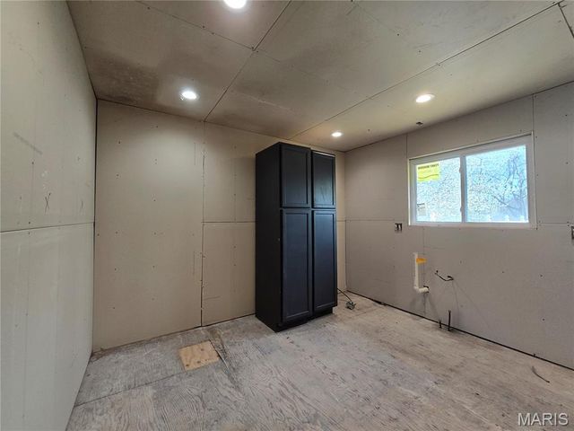 3655 Seville Drive, Florissant, MO 63033