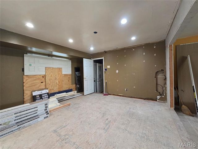 3655 Seville Drive, Florissant, MO 63033