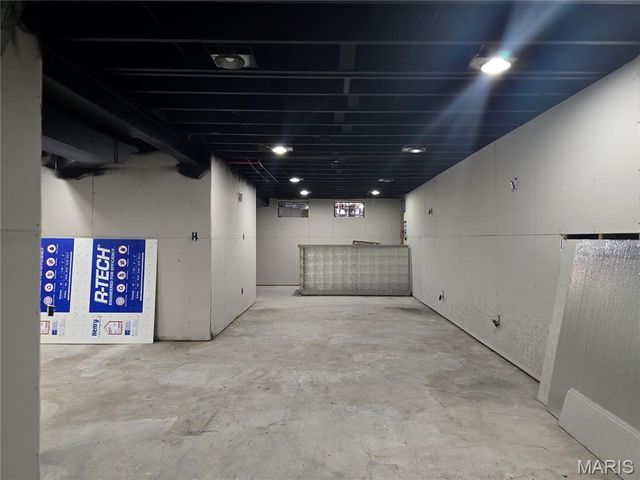 3655 Seville Drive, Florissant, MO 63033