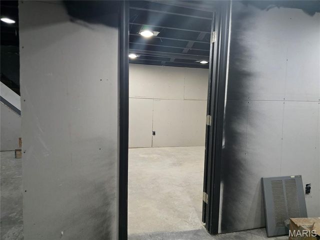 3655 Seville Drive, Florissant, MO 63033